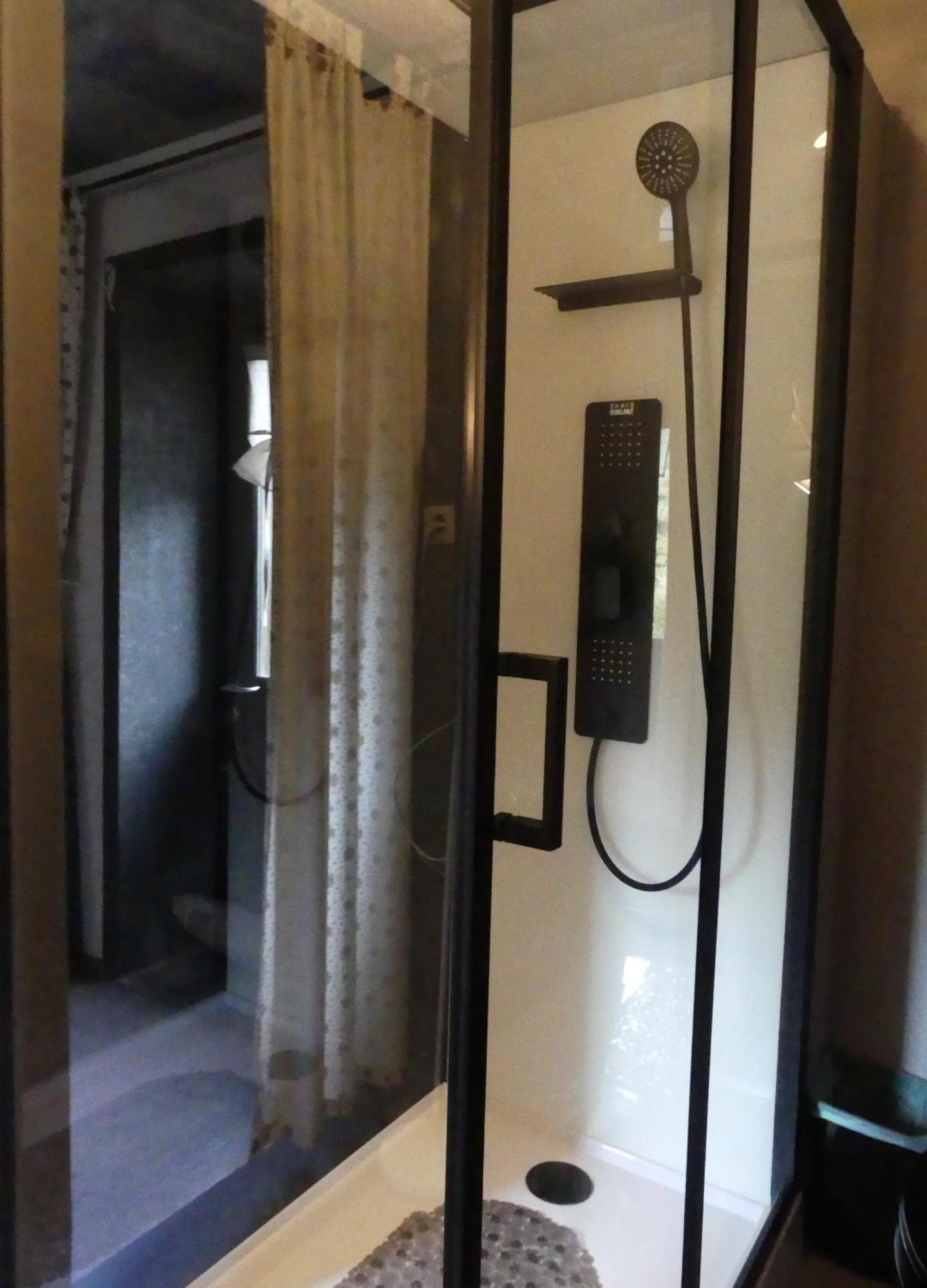 Suite Romance Froidchapelle Exterior photo